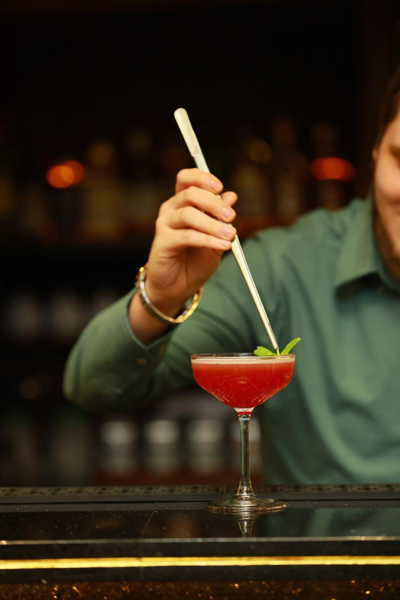 埃里温金宫酒店 耶烈万 外观 照片