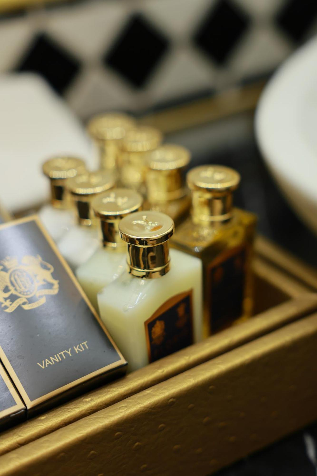 埃里温金宫酒店 耶烈万 外观 照片